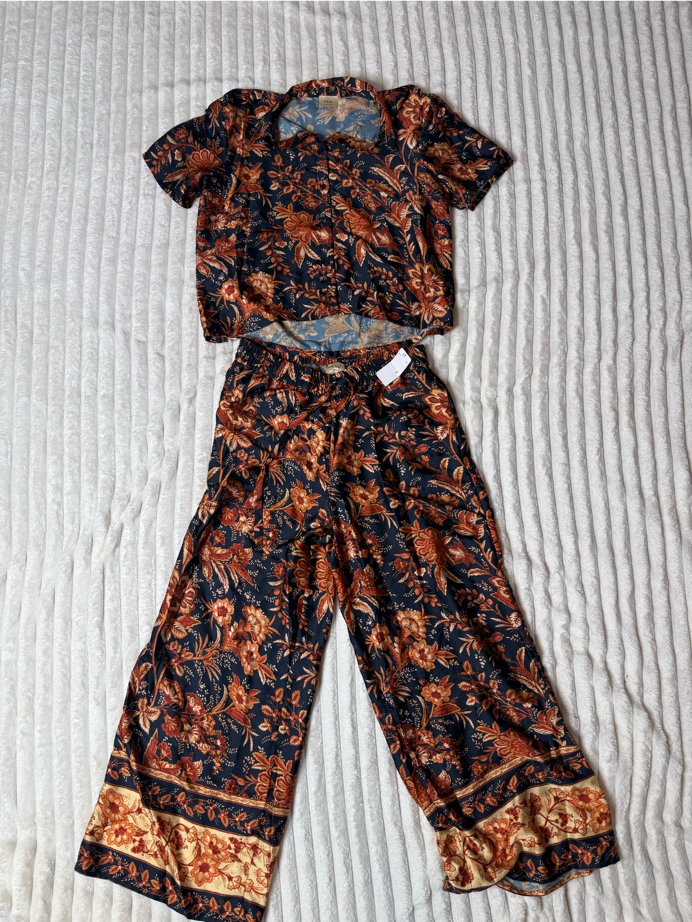 Elie Tahari NWT Floral Jumpsuit with Rust Blooms